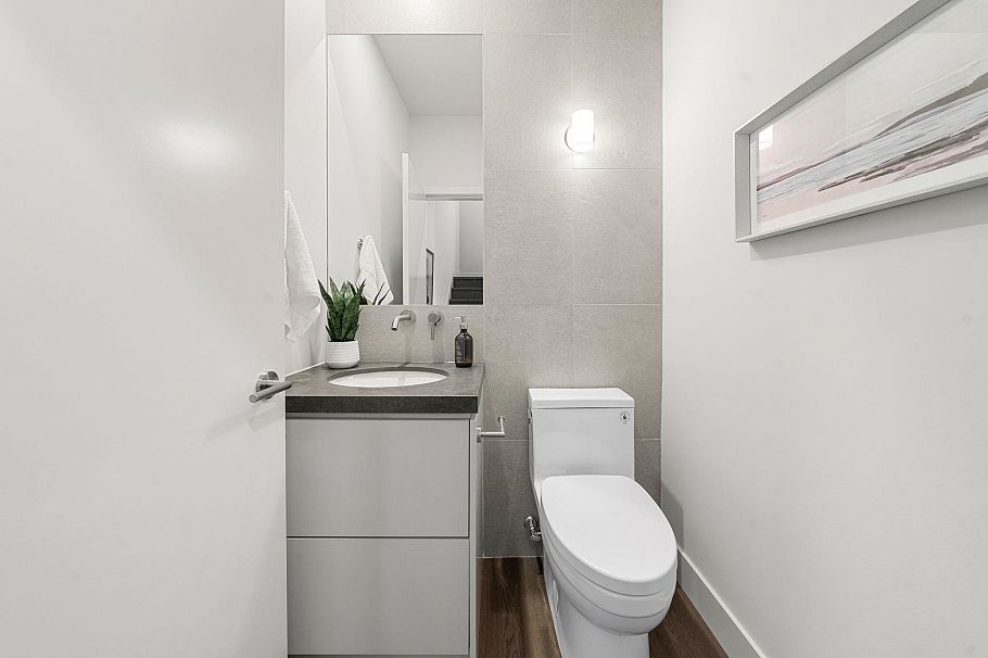 1 638 E 46th Avenue Vancouver, BC - 24