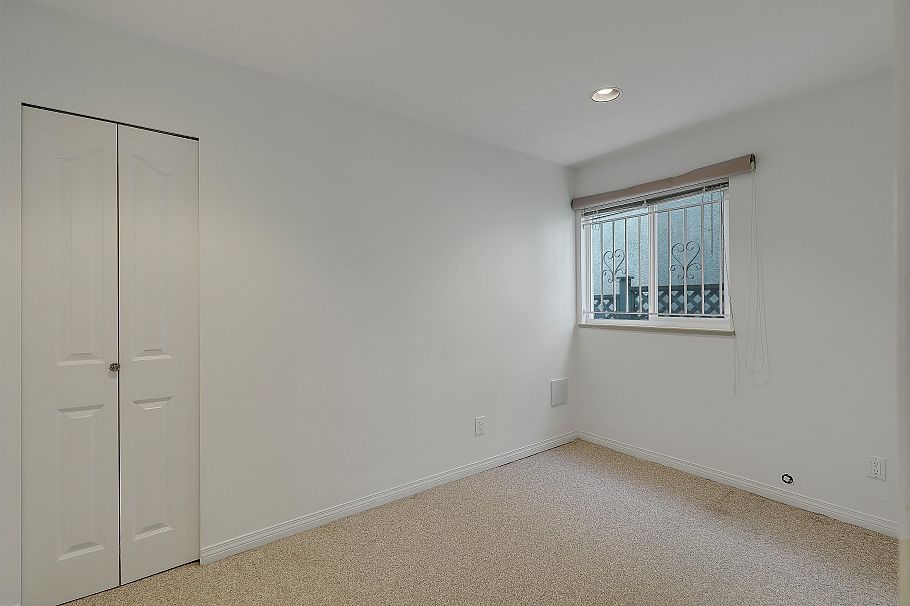 1257 E 60th Avenue Vancouver, BC - 29