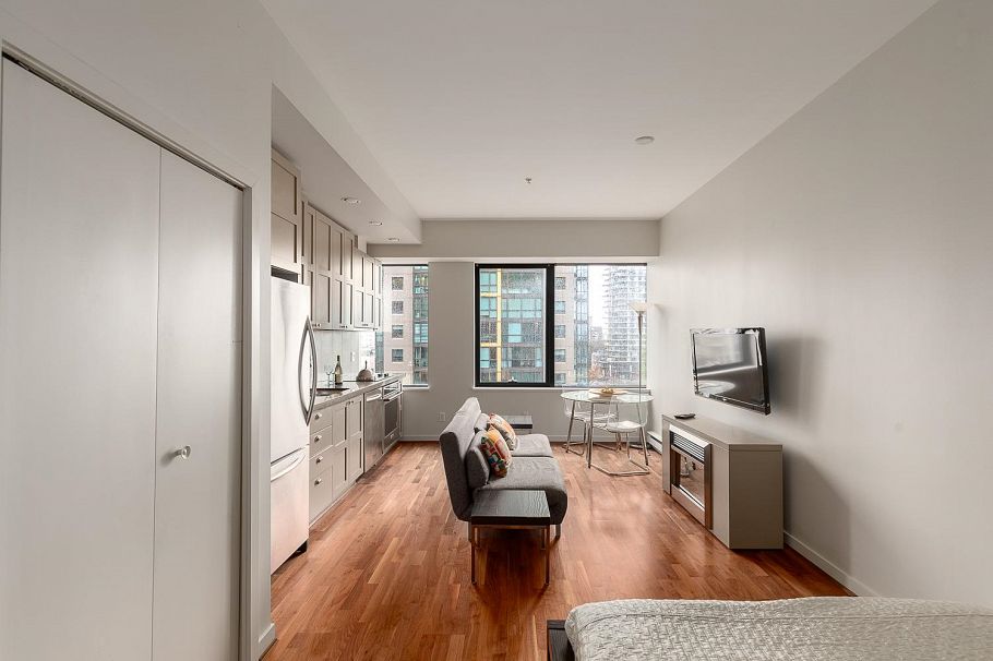 913 1333 W Georgia Street Vancouver, BC - 5