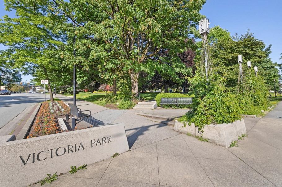 1302 158 W 13th Street North Vancouver, BC - 37