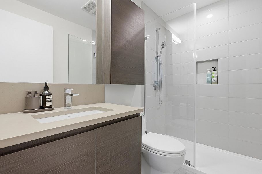 2002 2108 Gilmore Avenue Burnaby, BC - 10