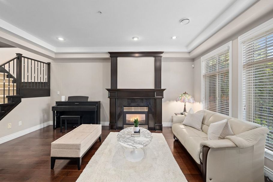 8291 Laurel Street Vancouver, BC - 3