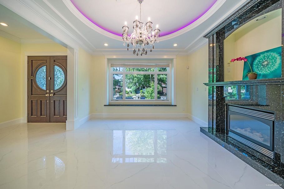 6830 Vivian Street Vancouver, BC - 3