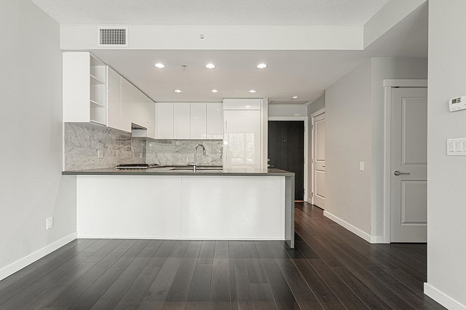 212 5638 Birney Avenue Vancouver, BC - 3