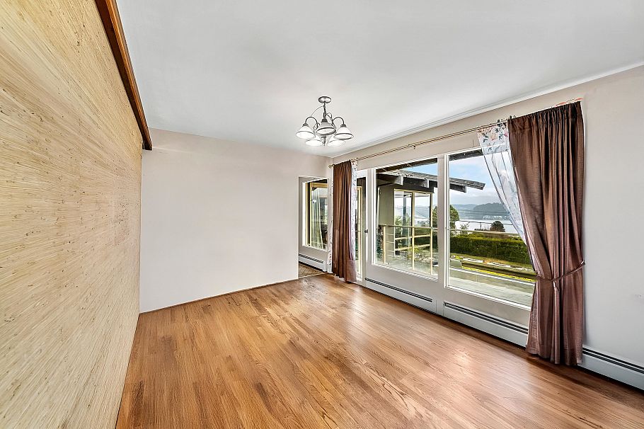 645 Baycrest Drive North Vancouver, BC - 12