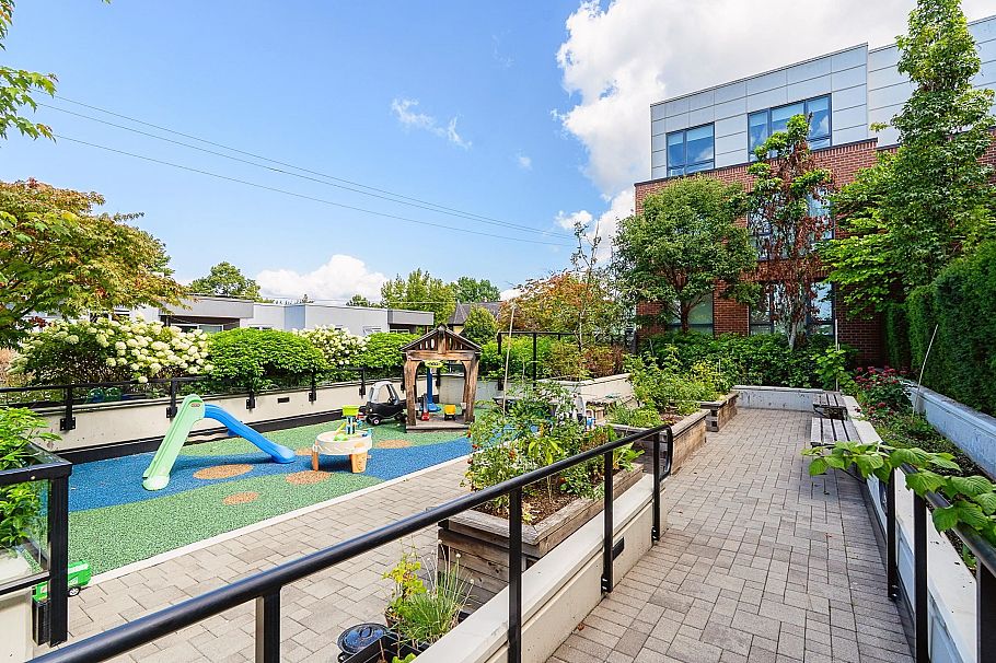 305 2477 Carolina Street Vancouver, BC - 20