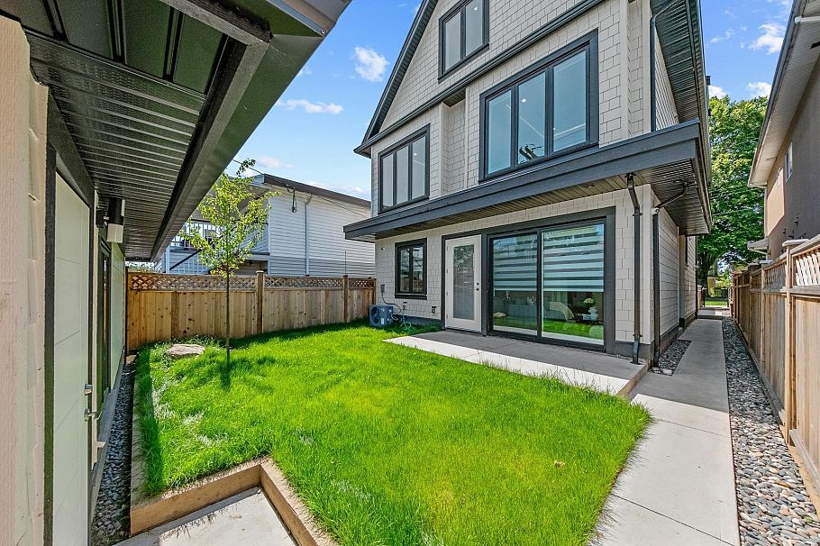 2 4650 Gothard Street Vancouver, BC - 28