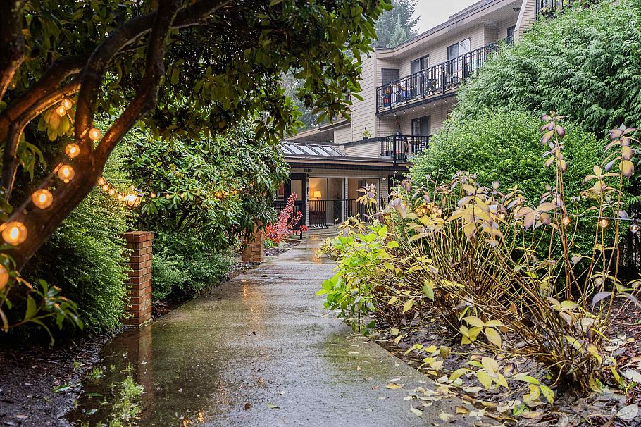 307 1385 Draycott Road North Vancouver, BC - 16