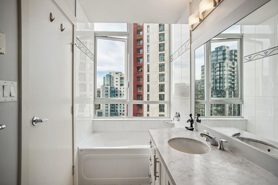 2901 1189 Melville Street Vancouver, BC - 25
