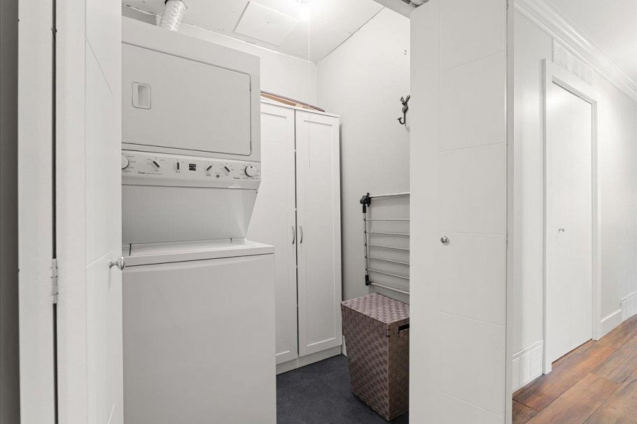 1019 Old Lillooet Road North Vancouver, BC - 24