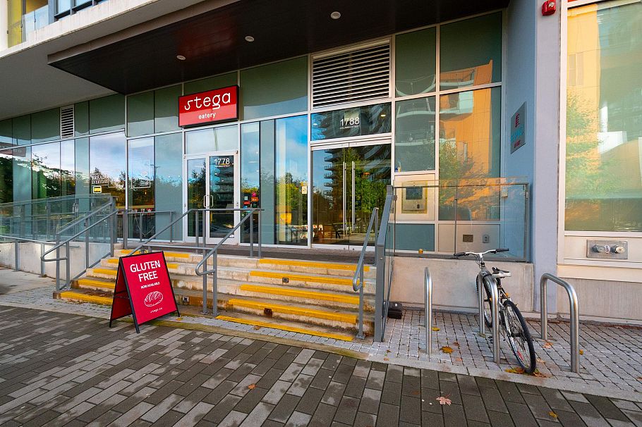 208 1788 Columbia Street Vancouver, BC - 23