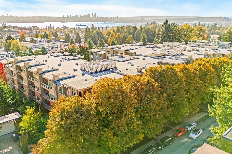 127 119 W 22nd Street North Vancouver, BC - 18