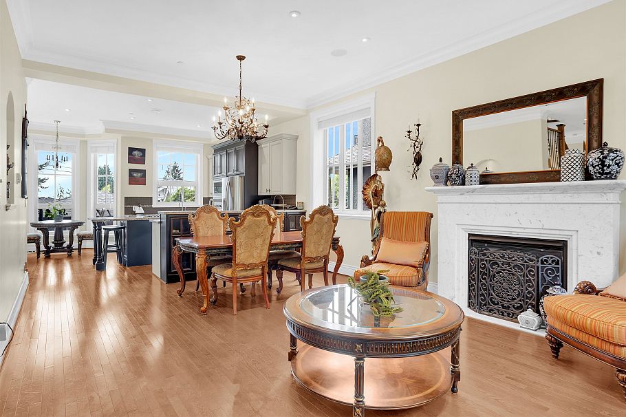 4038 W 33rd Avenue Vancouver, BC - 4