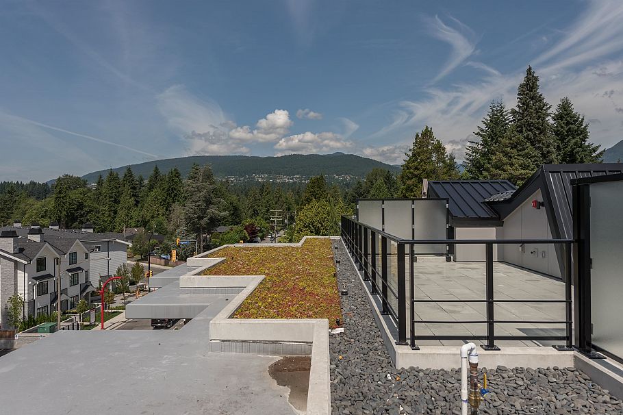 317 3220 Connaught Crescent North Vancouver, BC - 34