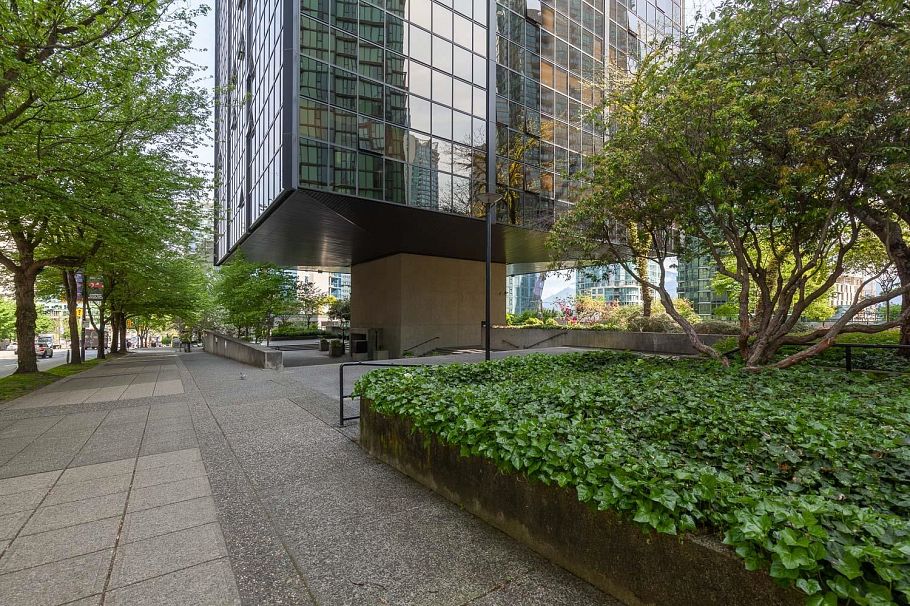913 1333 W Georgia Street Vancouver, BC - 22