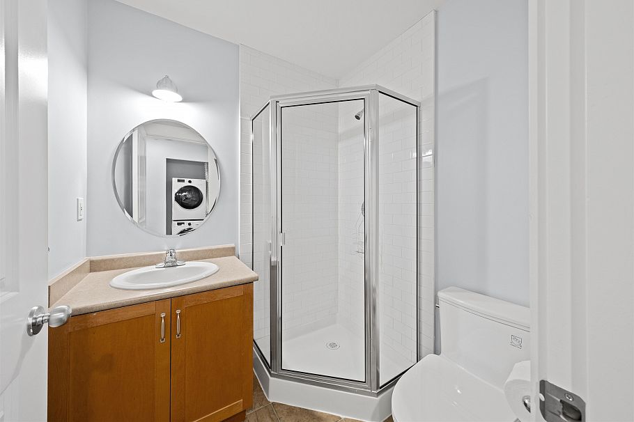 3711 W 11th Avenue Vancouver, BC - 31