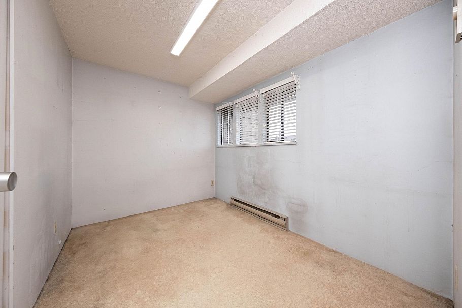 14 251 W 14th Street North Vancouver, BC - 19