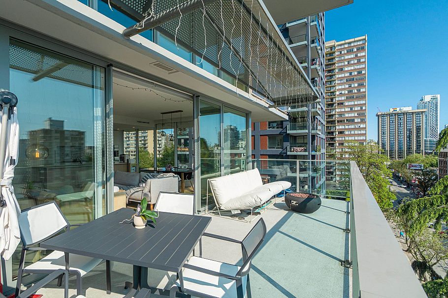 905 1365 Davie Street Vancouver, BC - 9