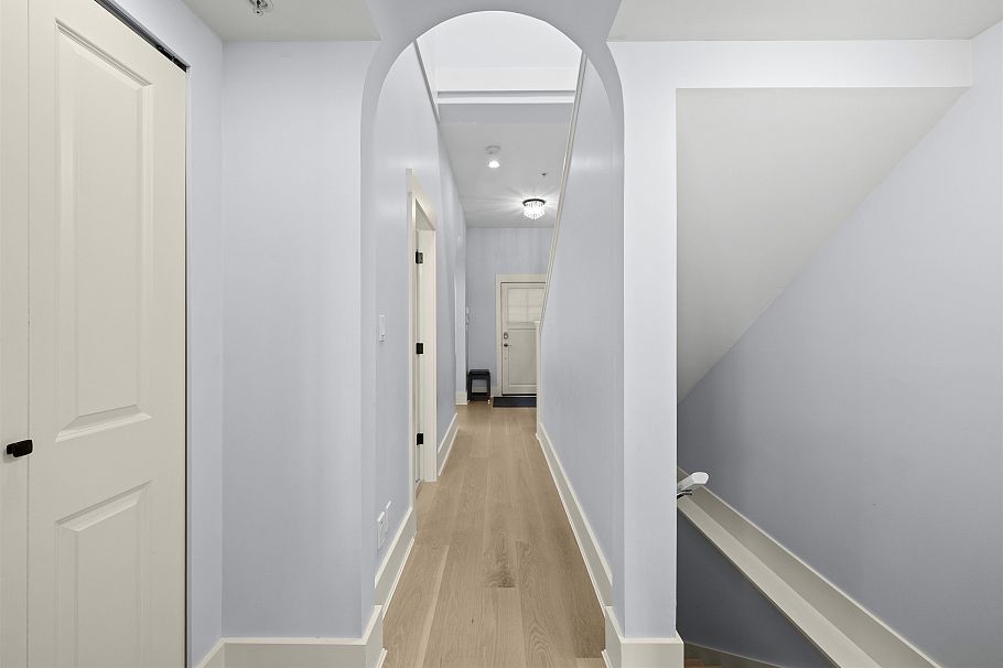 3711 W 11th Avenue Vancouver, BC - 28