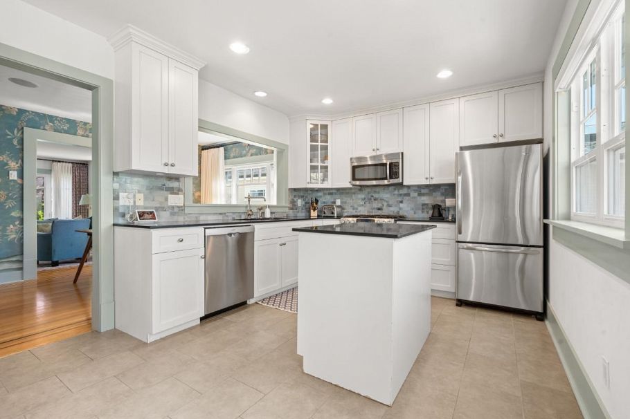 6591 Vine Street Vancouver, BC - 7