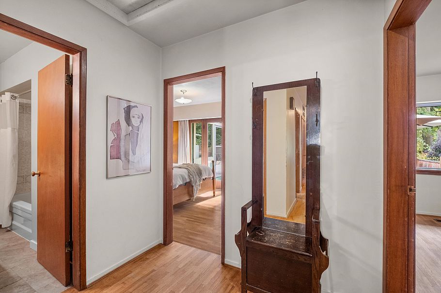 2239 Windridge Drive North Vancouver, BC - 18