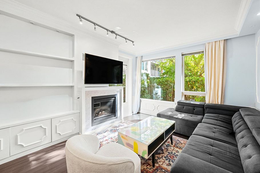 127 119 W 22nd Street North Vancouver, BC - 4