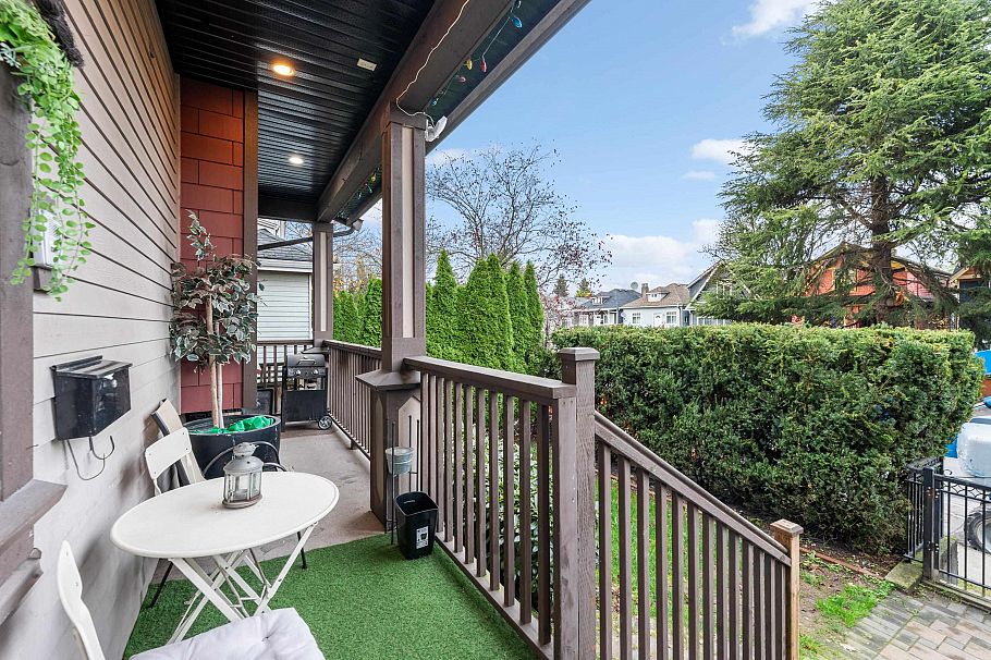 1636 E 12th Avenue Vancouver, BC - 30