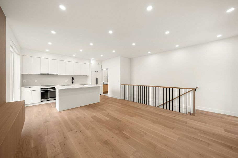 1904 E 8th Avenue Vancouver, BC - 9