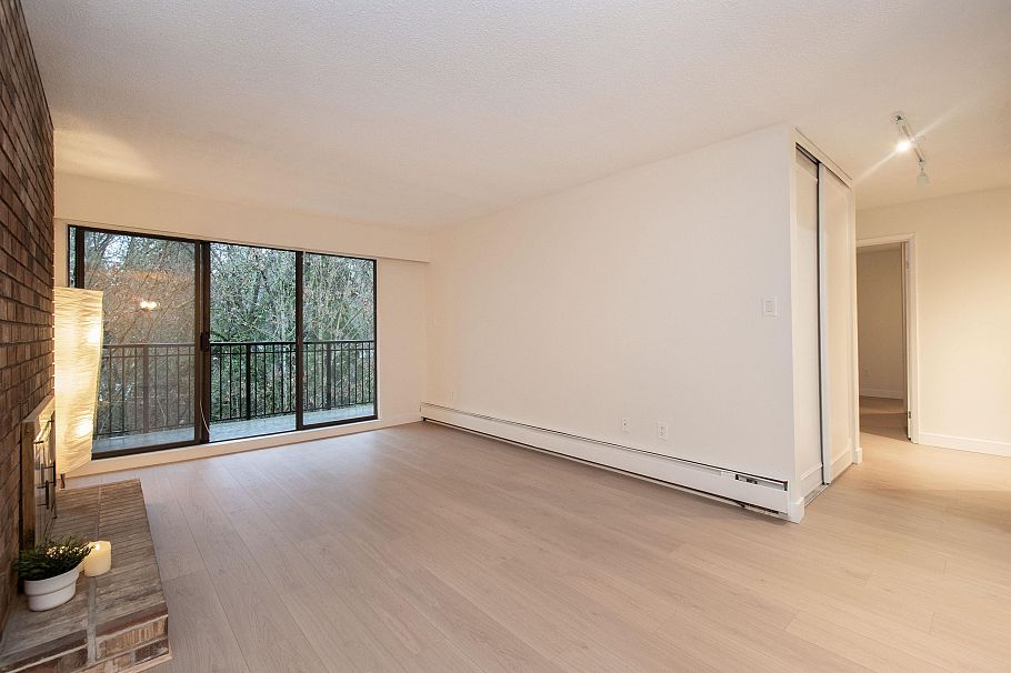 307 1385 Draycott Road North Vancouver, BC - 13