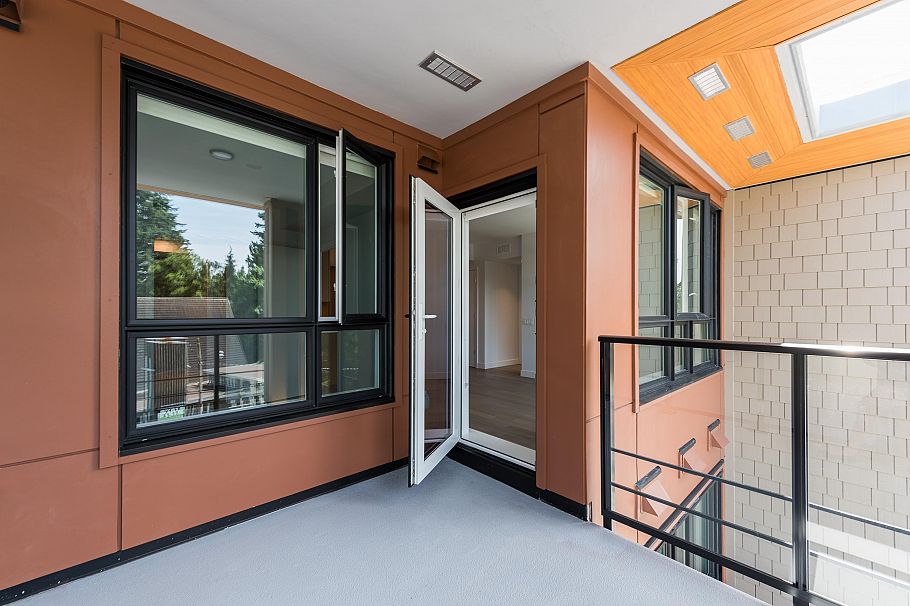 317 3220 Connaught Crescent North Vancouver, BC - 40