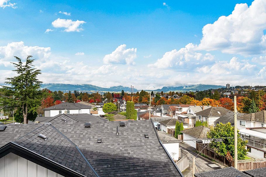 3 3065 Charles Street Vancouver, BC - 26