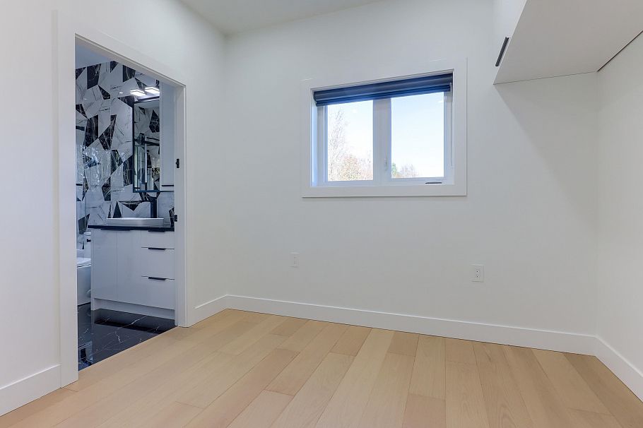 4670 Todd Street Vancouver, BC - 27