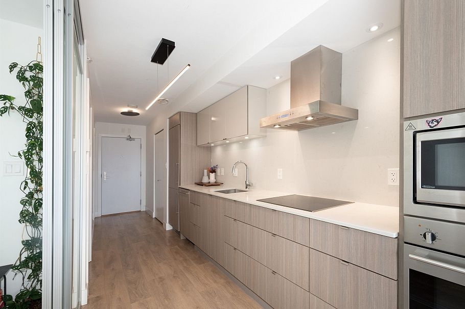 208 1788 Columbia Street Vancouver, BC - 11