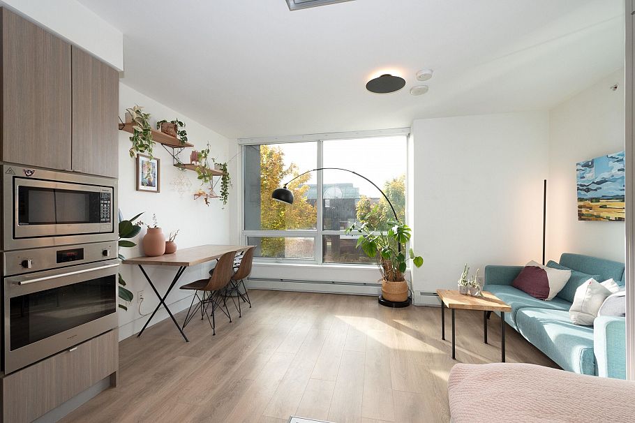 208 1788 Columbia Street Vancouver, BC - 1