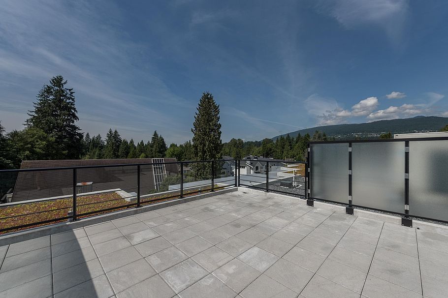 317 3220 Connaught Crescent North Vancouver, BC - 36