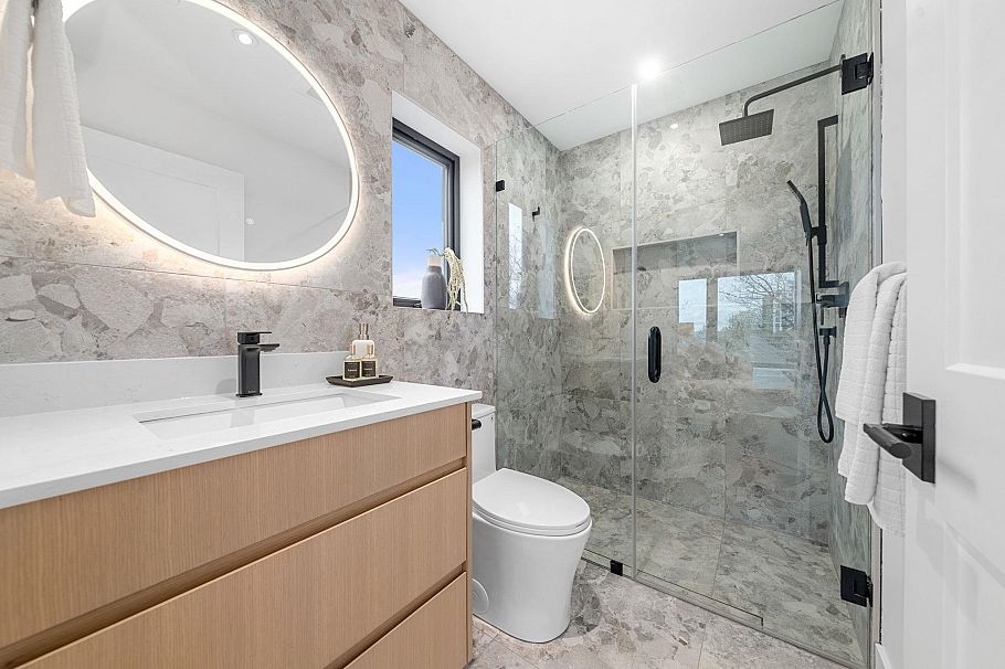 3679 Pandora Street Vancouver, BC - 26