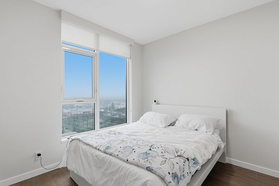 2002 2108 Gilmore Avenue Burnaby, BC - 9