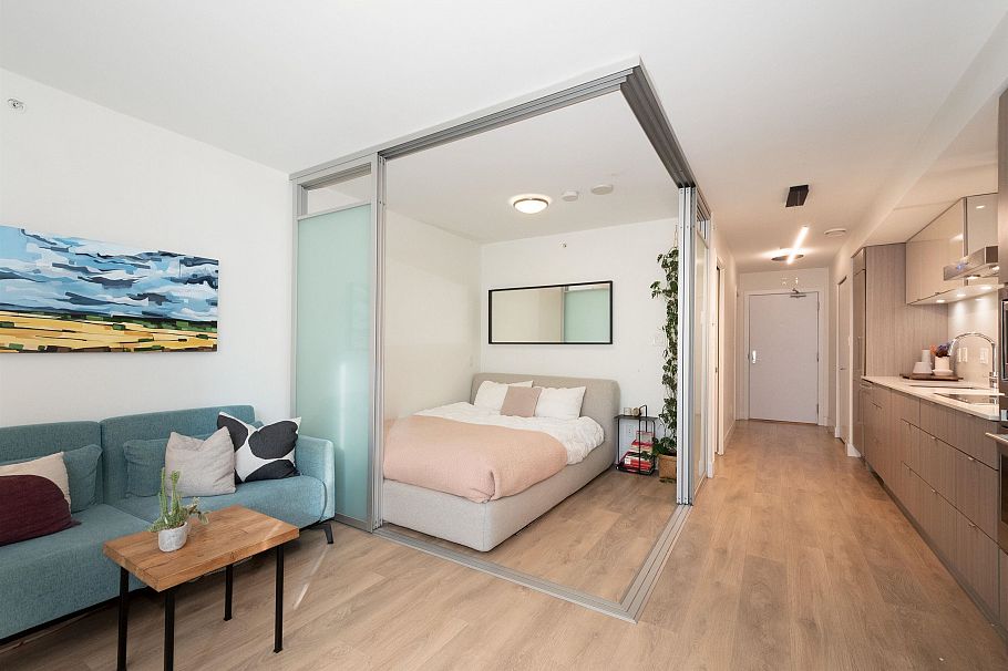 208 1788 Columbia Street Vancouver, BC - 4