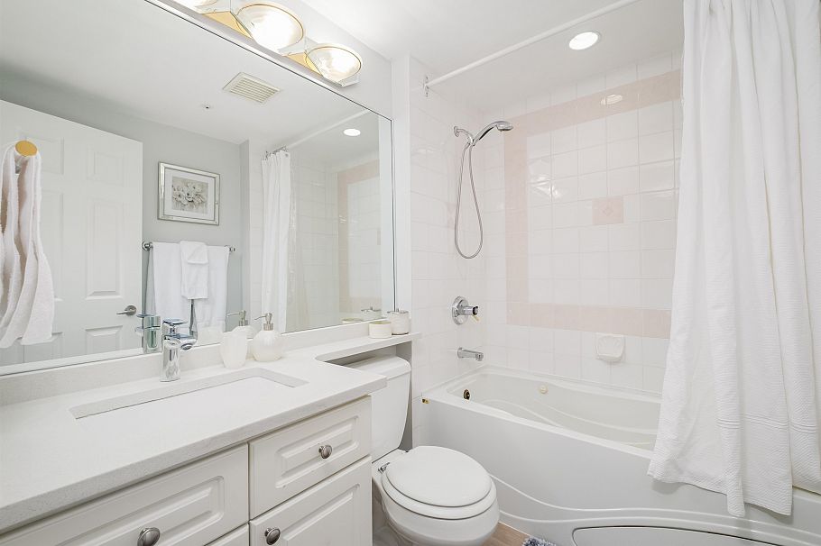 1105 1383 Howe Street Vancouver, BC - 16