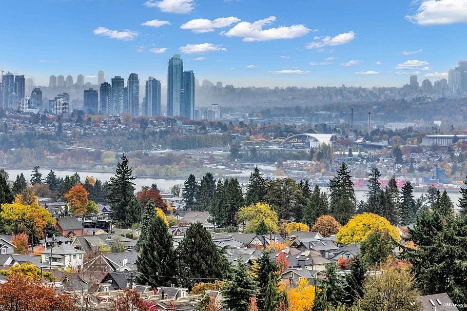 1610 125 E 14th Street North Vancouver, BC - 1