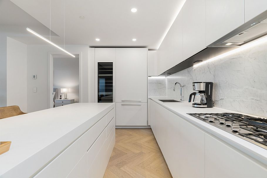 4906 1480 Howe Street Vancouver, BC - 4