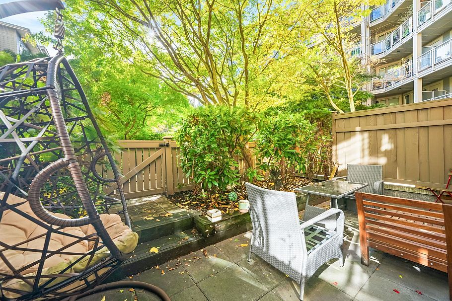 127 119 W 22nd Street North Vancouver, BC - 12