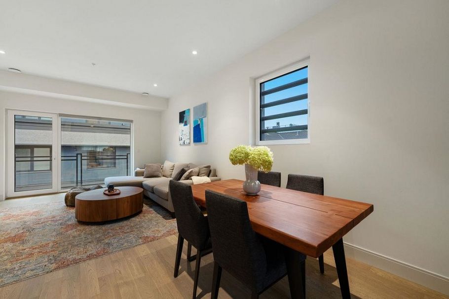 27 632 E 3rd Street North Vancouver, BC - 9