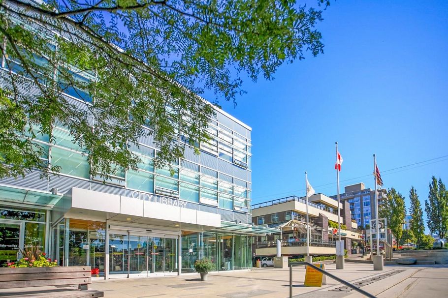 1302 158 W 13th Street North Vancouver, BC - 35