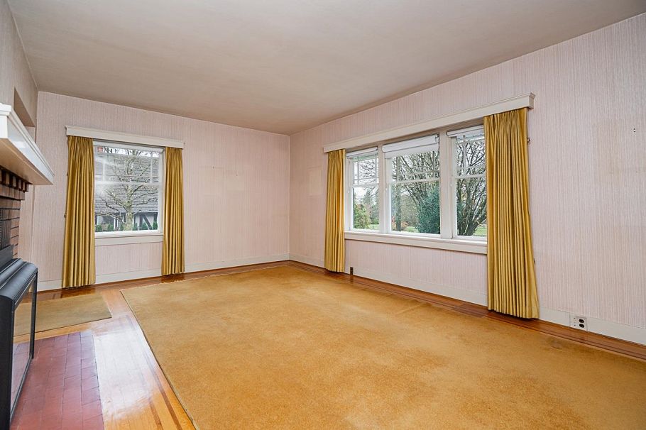 1204 Grand Boulevard North Vancouver, BC - 6