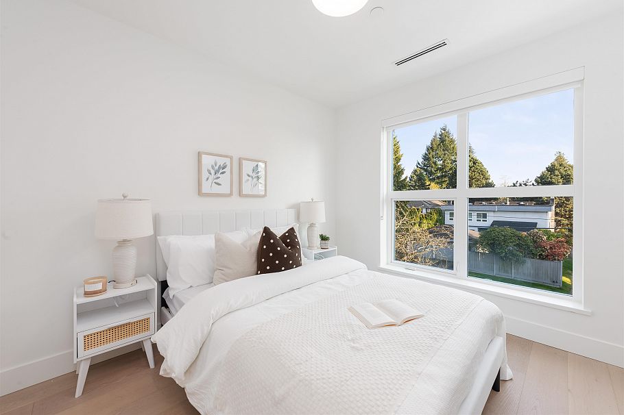 1489 W 52nd Avenue Vancouver, BC - 20