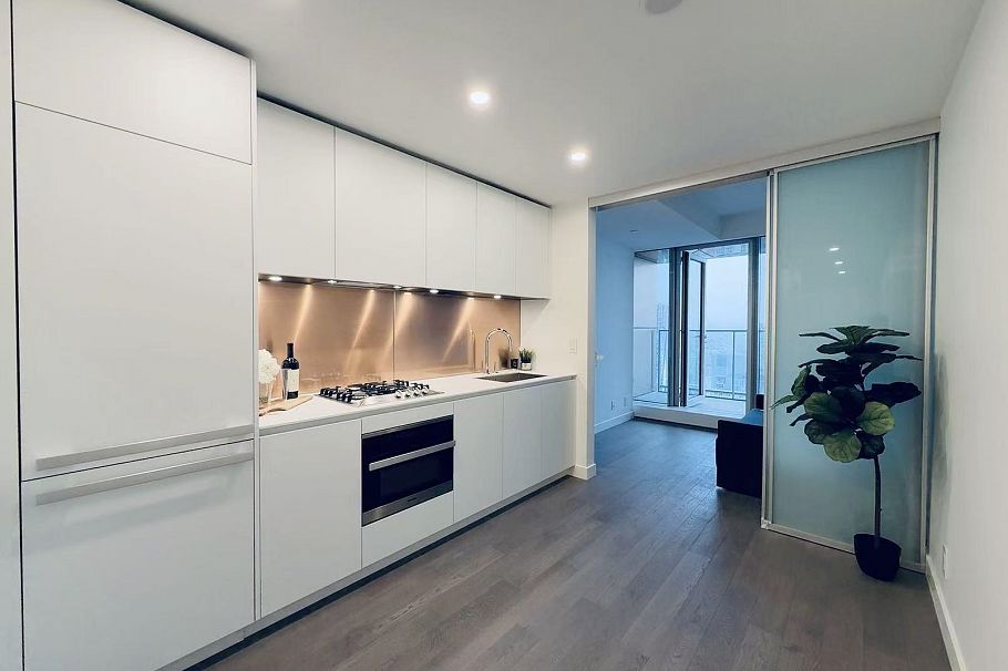 4510 1480 Howe Street Vancouver, BC - 3