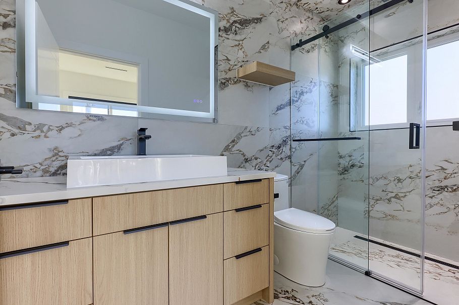 4670 Todd Street Vancouver, BC - 22