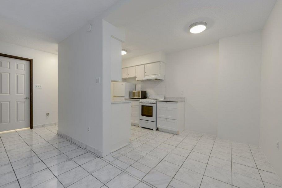 105 1585 E 4th Avenue Vancouver, BC - 20