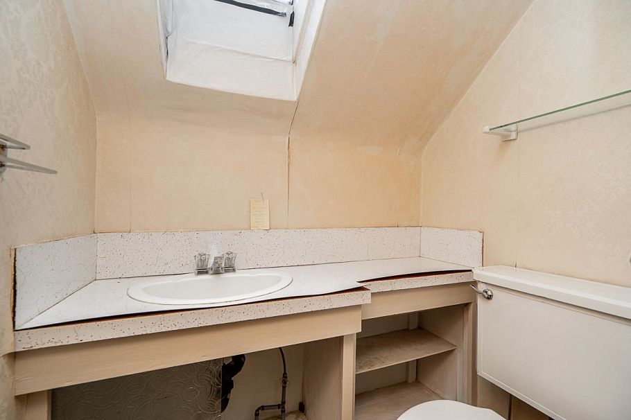 1204 Grand Boulevard North Vancouver, BC - 25